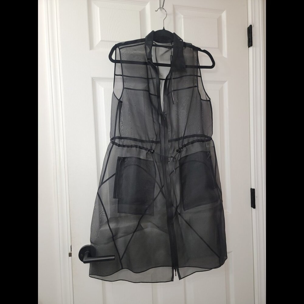 INCREDIBLE FIND! ELIE TAHARI Mesh Ilona Vest
